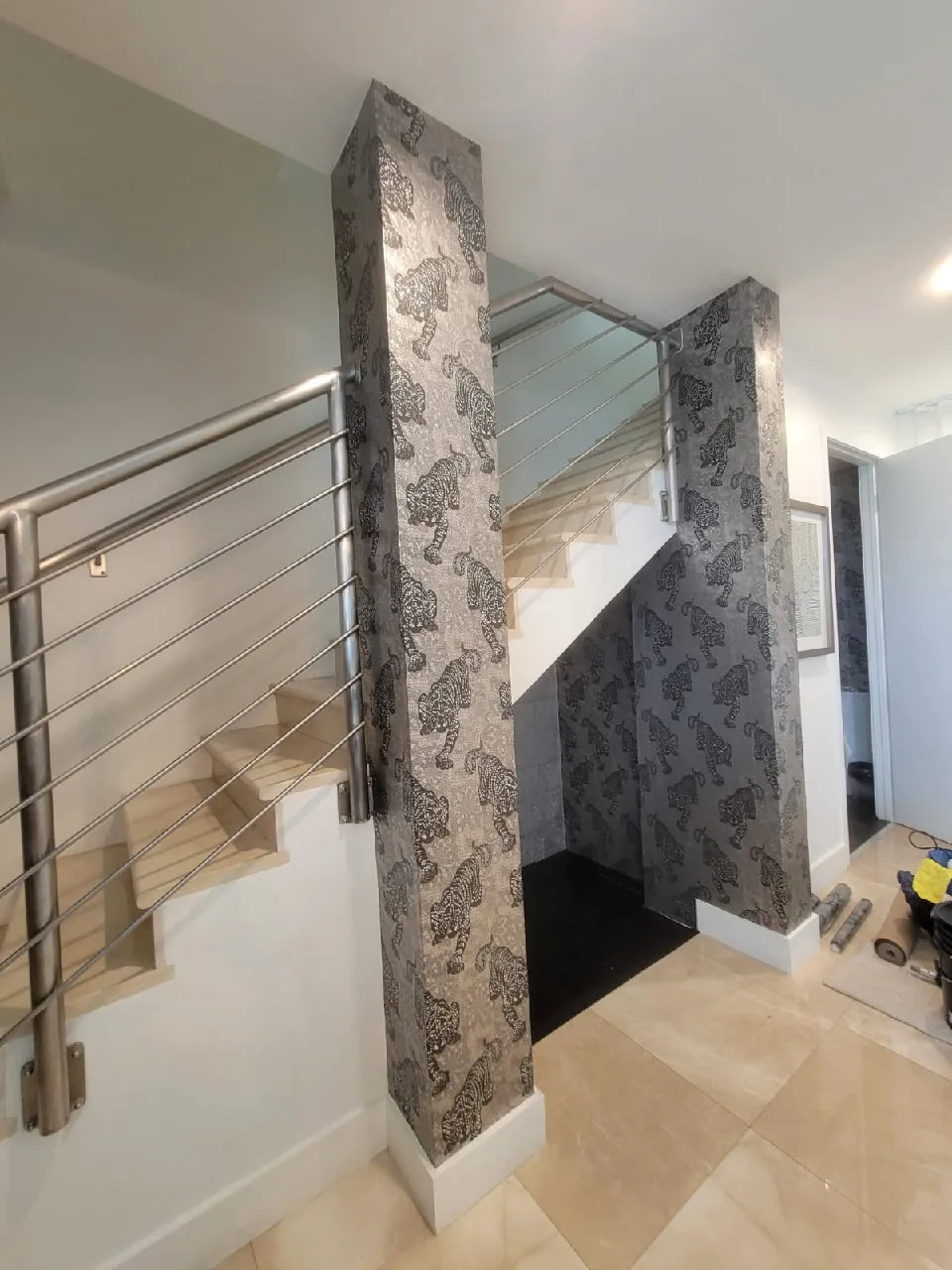 Wallpaper removal service in Atlanta